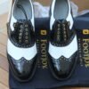 Golf shoes